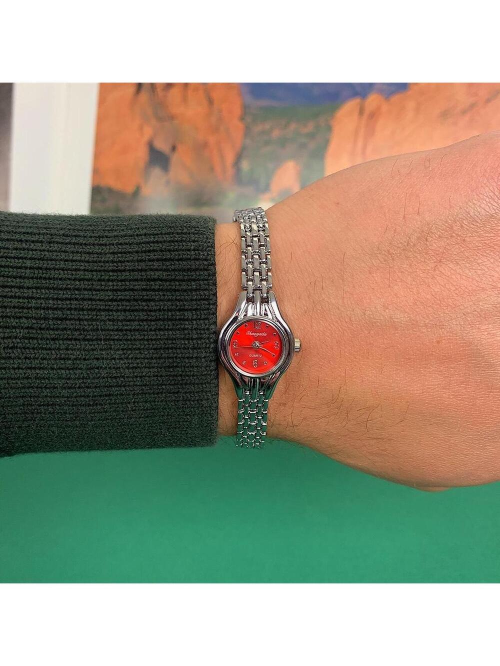 template watch - Picture 2 of 10